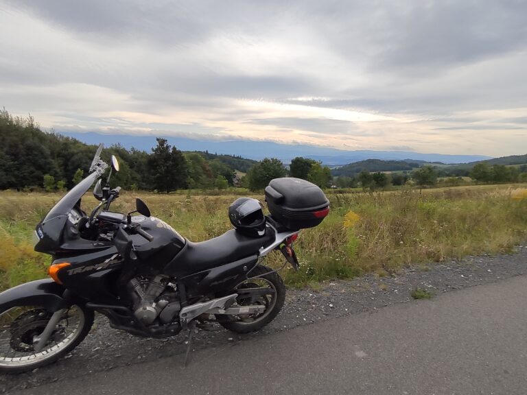 Honda Transalp XL650V - dane techniczne, masa, spalanie