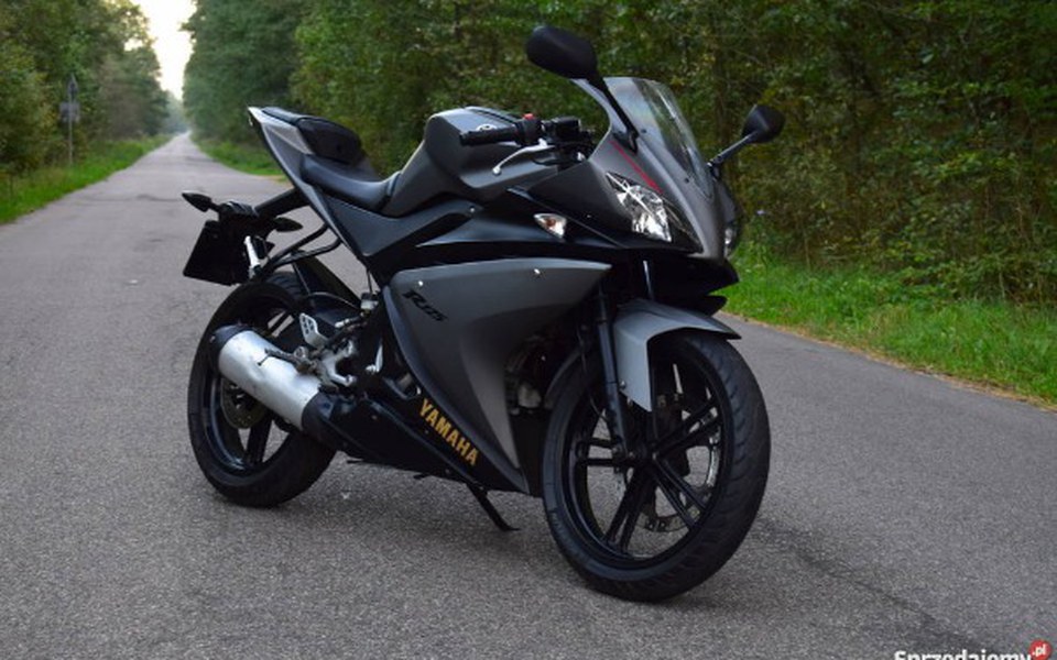 Read more about the article Yamaha YZF-R125 – dane techniczne, v-max przyspieszenie